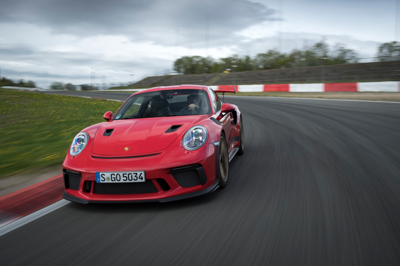 Illustration for article titled Put These Very Good 2019 Porsche 911 GT3 RS Photos In Your Life
